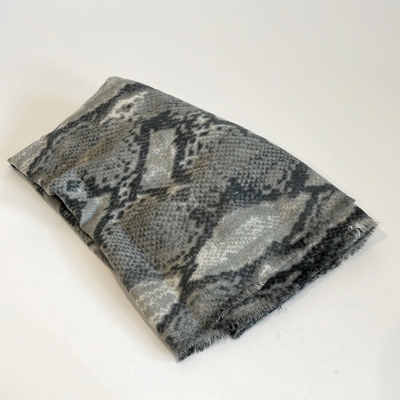 Mixit Blue Light Dark Grey Creme Patterned Scarf Wrap Rectangular Neutral Spring - Picture 1 of 5
